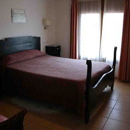 Hotel Fonda Siques 베살루 외부 사진